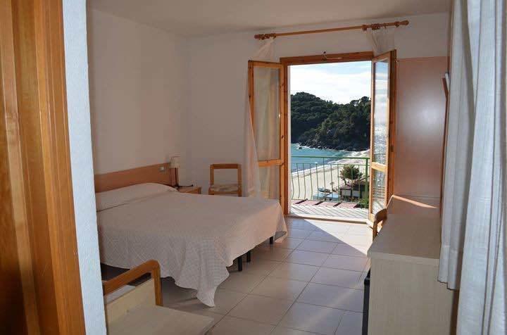 Hotel Alma Fetovaia Phòng bức ảnh